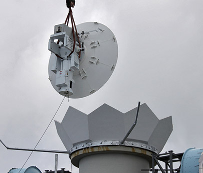 High-gain parabolic antenna system for weather radar applications